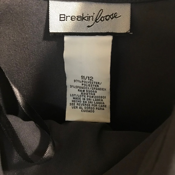 Breaking loose two piece women's suit - Picture 4 of 4